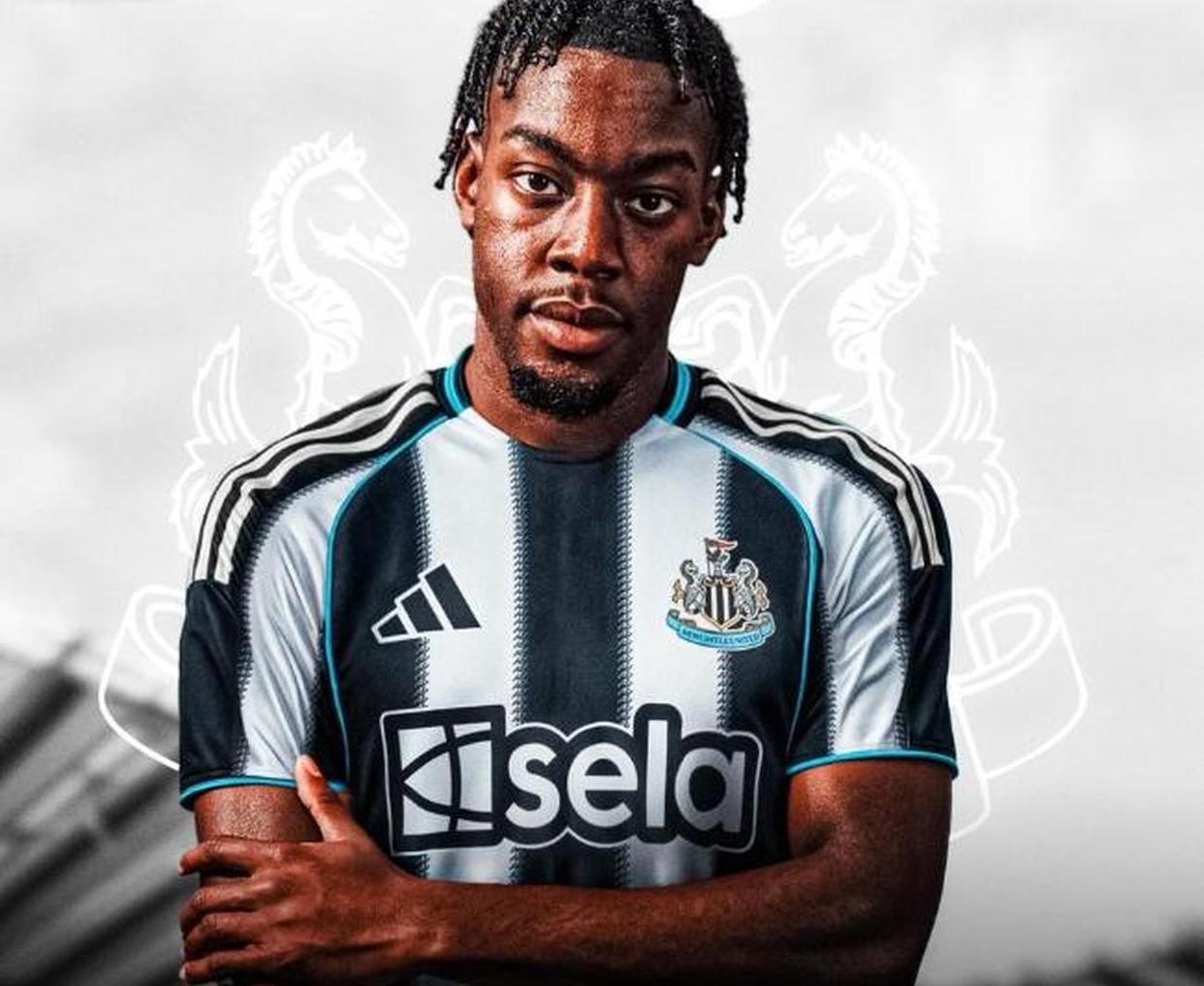 九游游戏中心-转会期皇家社会调整名单以备荷甲；单刀错失环节打磨；震撼外界；团队化学反应显著(皇家社会伤停)