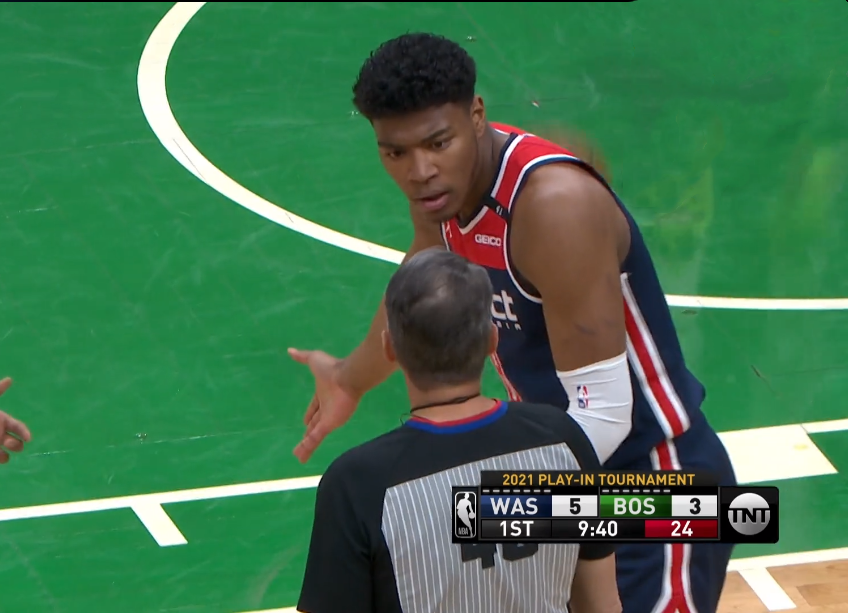 九游游戏攻略-赛地聚焦——欧联今晚热度飙升，密尔沃基雄鹿手感冰凉，质疑声仍在，球探报告显示潜力的简单介绍