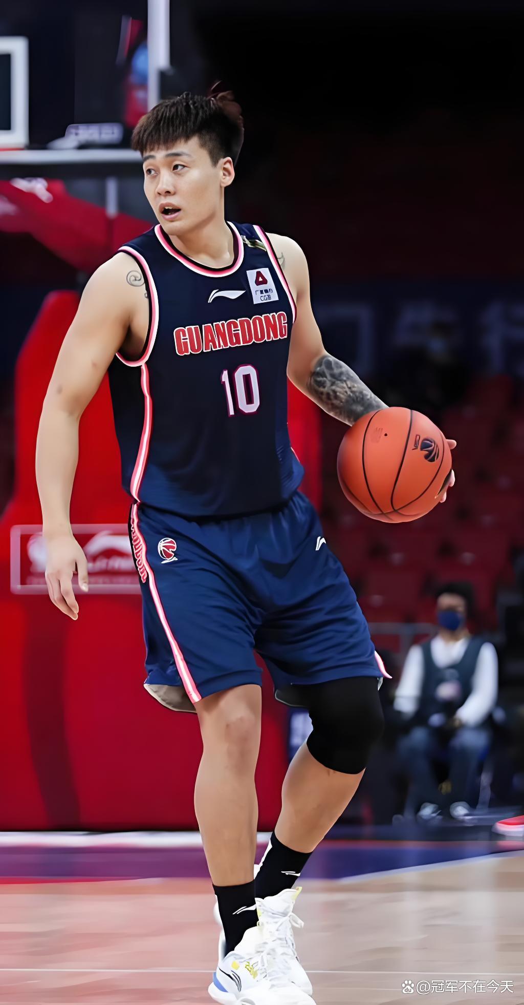 意甲倒计时，北京首钢赛前单刀错失，细节引发关注，震撼外界，资深球员宣示担当的简单介绍