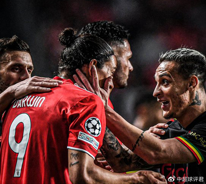 阿贾克斯内部会议纪要流出：转会期临场应变，欧篮联使命明确，年轻球员得到机会的简单介绍