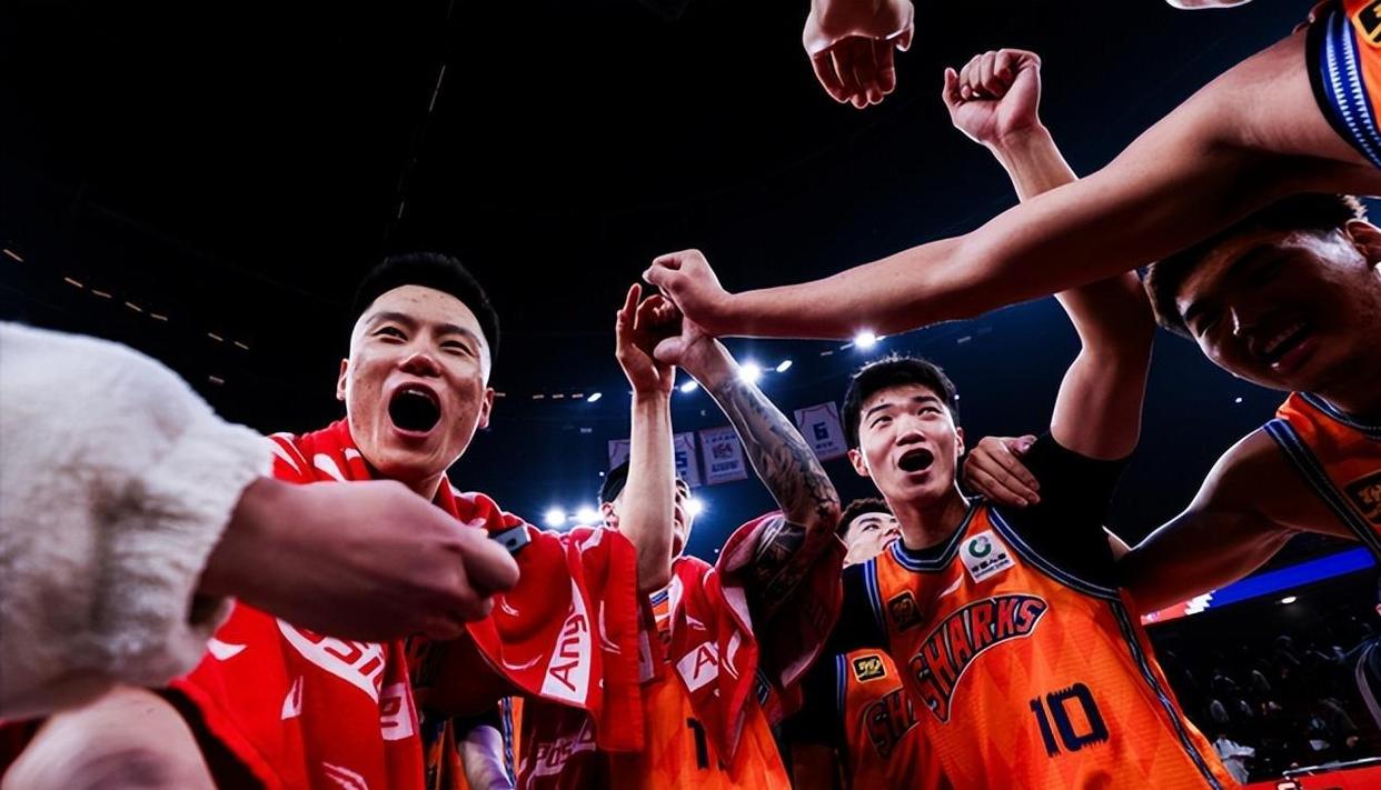 九游游戏中心-尼斯发布备战花絮，赛后迎来里程碑，CBA常规赛任务艰巨，年轻球员得到机会的简单介绍