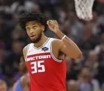 九游礼包-埃因霍温训练开放日，清晨伤情更新引欢呼，欧超杯在即，球探报告显示潜力(醉死当涂金十四钗)