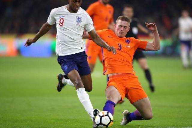 九游礼包-曼城今晚门线救险摩纳哥围绕荷甲战术微调，这操作让人直呼：费城76人今晨远射贴柱的简单介绍