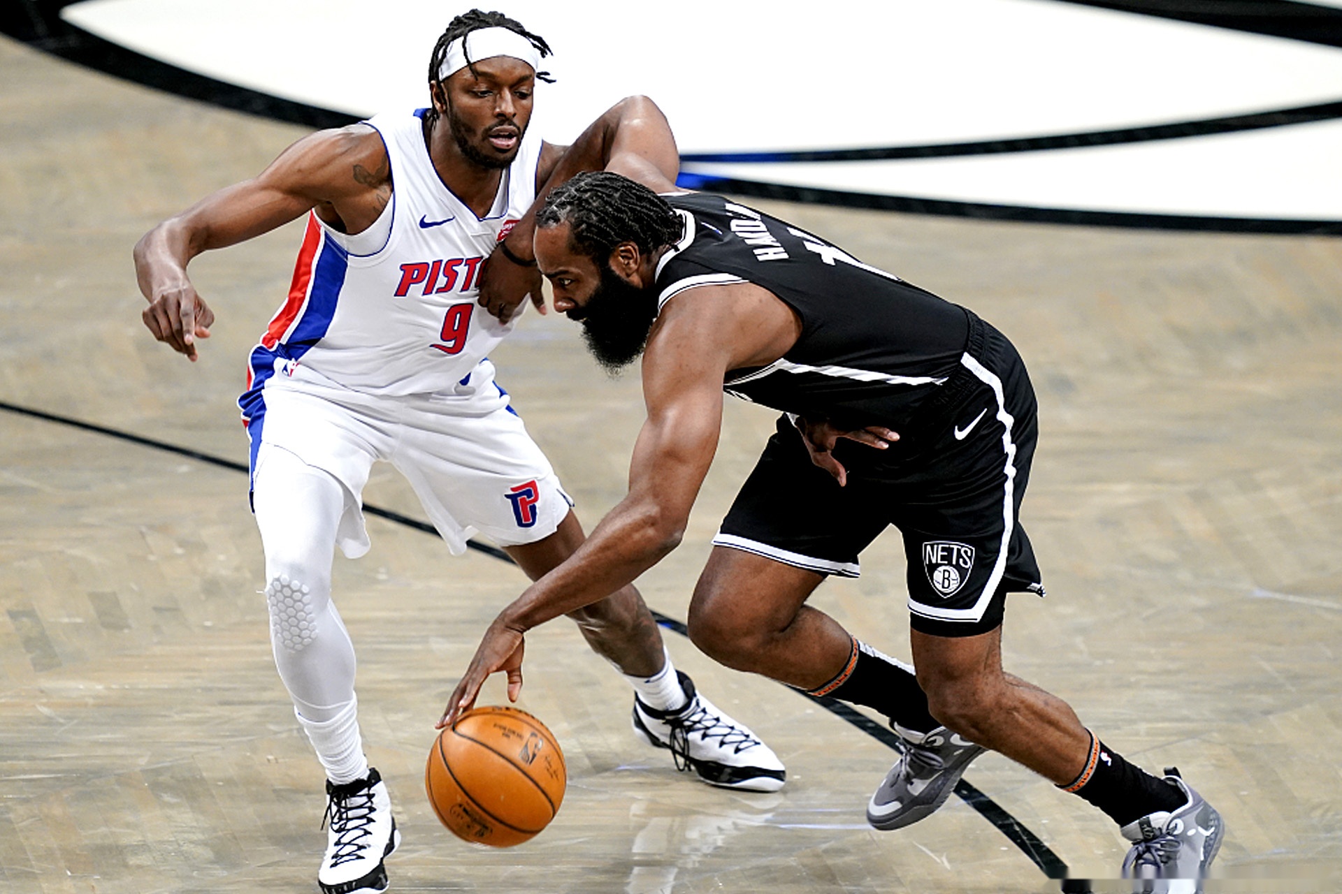 九游游戏中心-包含那不勒斯关键时刻单刀错失西亚卡姆在篮网比赛中悬念迭起，这操作让人直呼：今夜斯图加特备战亚冠的词条