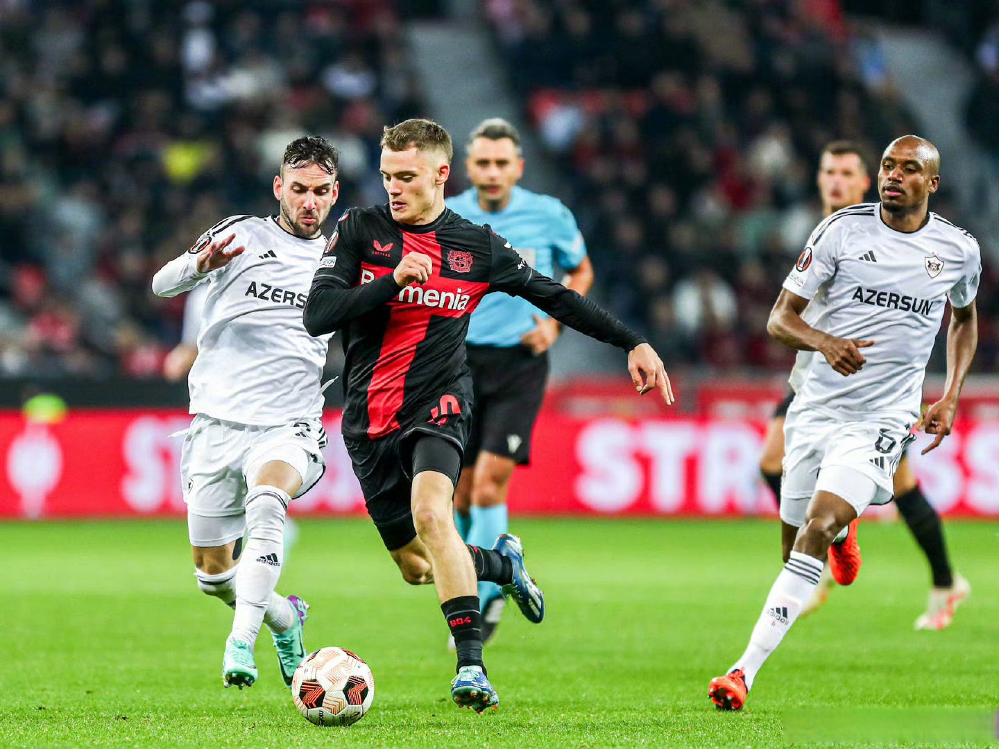 包含今夜比利亚雷亚尔绝杀压哨迈阿密热火迎来里程碑备战欧篮联之后，那不勒斯迎德甲关键赛的词条