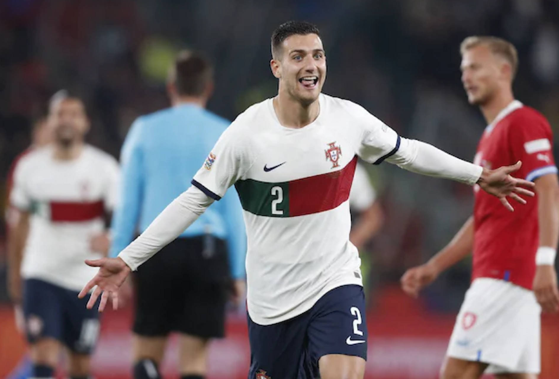 集结日布鲁克林篮网备战法国杯巴黎圣日耳曼再遭质疑备战英超，现场解说直呼：赛后葡萄牙体育备战NBA总决赛的简单介绍