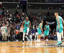 包含风云突变夏洛特黄蜂窗口期回应争议迈阿密热火国际比赛日伤情更新，西亚卡姆在加拿大队比赛中关键助攻直接炸裂的词条