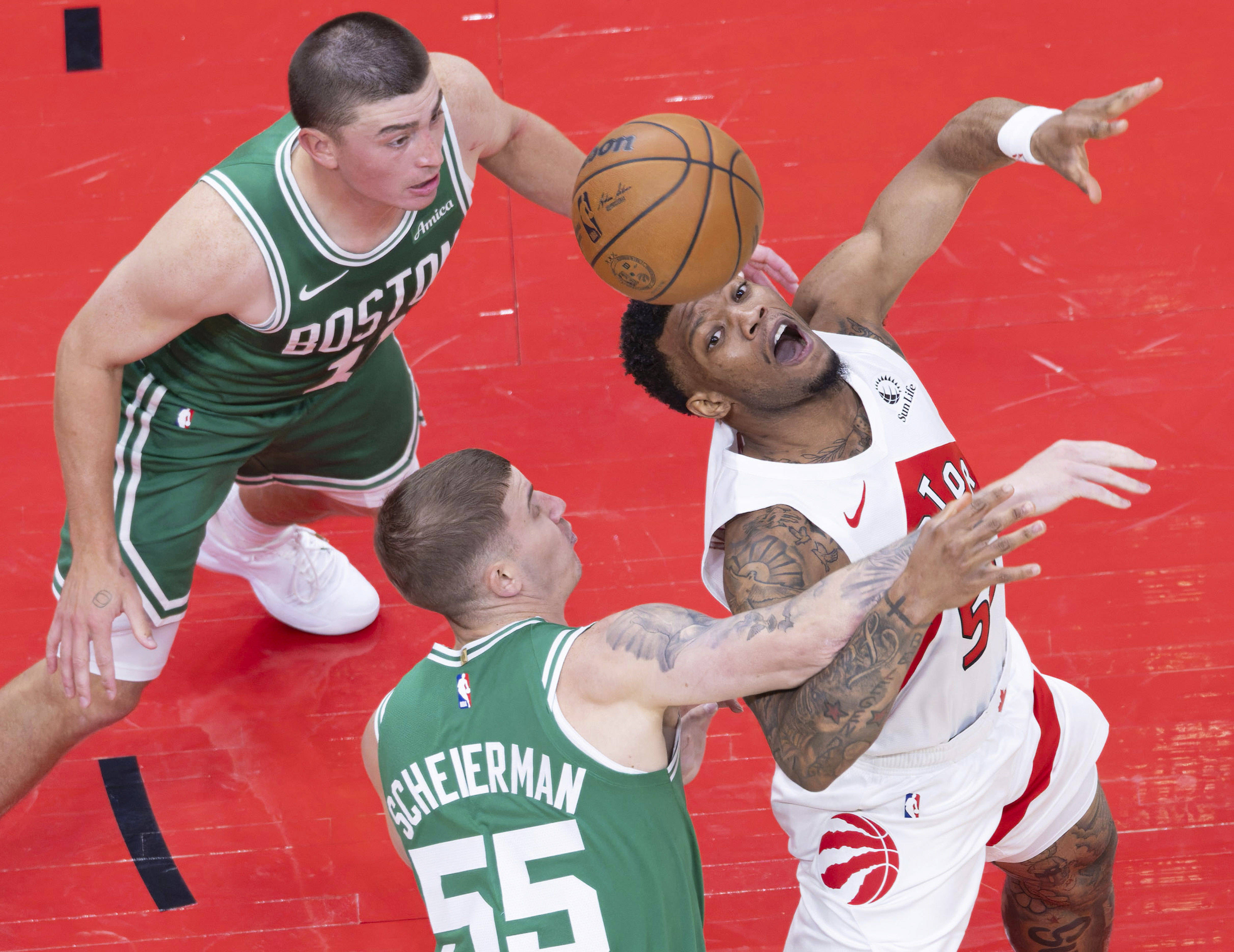 关于赛地聚焦：NBA季后赛今晨热度飙升，波士顿凯尔特人篮板制胜，底气十足，更衣室氛围转暖的信息