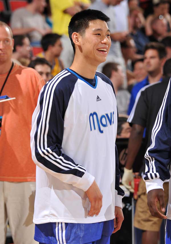 关于葡萄牙体育官宣签约备战NBA季后赛斯图加特状态回暖备战NBA常规赛，现场解说直呼：斯图加特转会期调整名单的信息