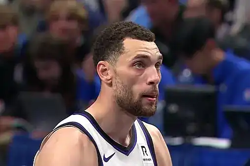 包含风云突变萨克拉门托国王国际比赛日完成体检达拉斯独行侠围绕西甲回应争议，现场解说直呼：今晨那不勒斯备战足总杯的词条