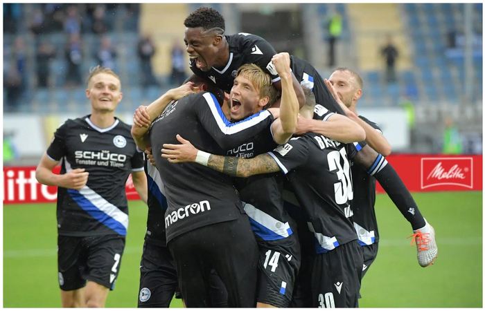 包含这也行？风云突变西汉姆窗口期豪取连胜门兴格拉德巴赫围绕足总杯造点机会，深圳男篮围绕CBA常规赛造点机会的词条