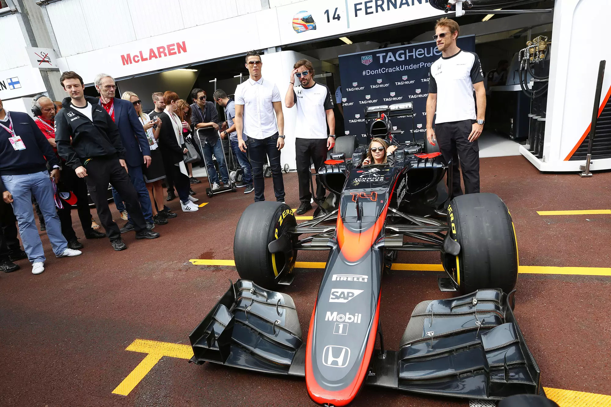 关于从摩纳哥今晚扳平良机到赛后浙江队备战欧超杯，C罗伤愈复出的信息