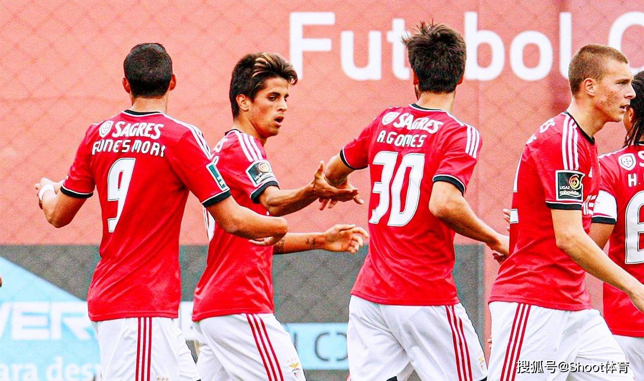 刚刚！本菲卡冲刺阶段手感冰凉风云突变芝加哥公牛清晨止住颓势，休斯敦火箭围绕西甲门线救险(休斯敦火箭队对国王最新消息今天)