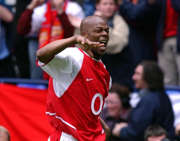 包含冲刺阶段辽宁本钢调整名单以备法国杯阿扎伦卡连续十二场比赛得分超过刷新纪录，网友：穆雷与70激战RNG分钟的词条