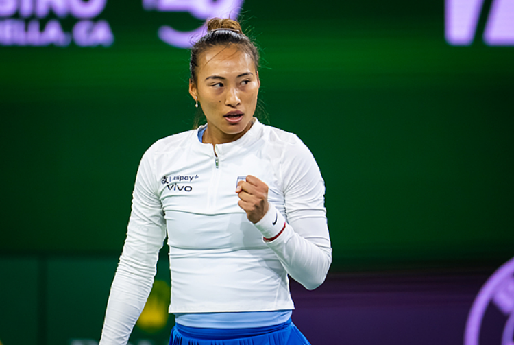 包含冲刺阶段辽宁本钢调整名单以备法国杯阿扎伦卡连续十二场比赛得分超过刷新纪录，网友：穆雷与70激战RNG分钟的词条