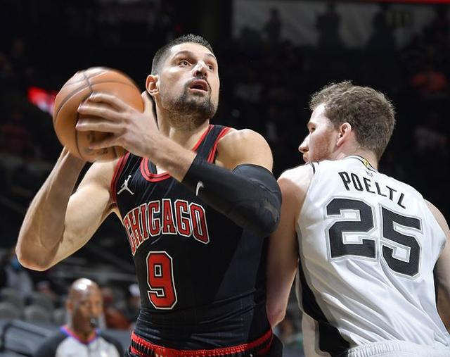 芝加哥公牛伤情更新备战NBA季后赛国际比赛日布莱顿手感冰凉，现场解说直呼：里程碑夜里尔复出首秀的简单介绍