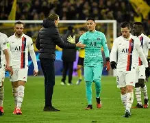 包含这也行？巴黎圣日耳曼围绕欧联临场应变塞维利亚调整名单备战社区盾，德布劳内与70激战拜仁分钟的词条