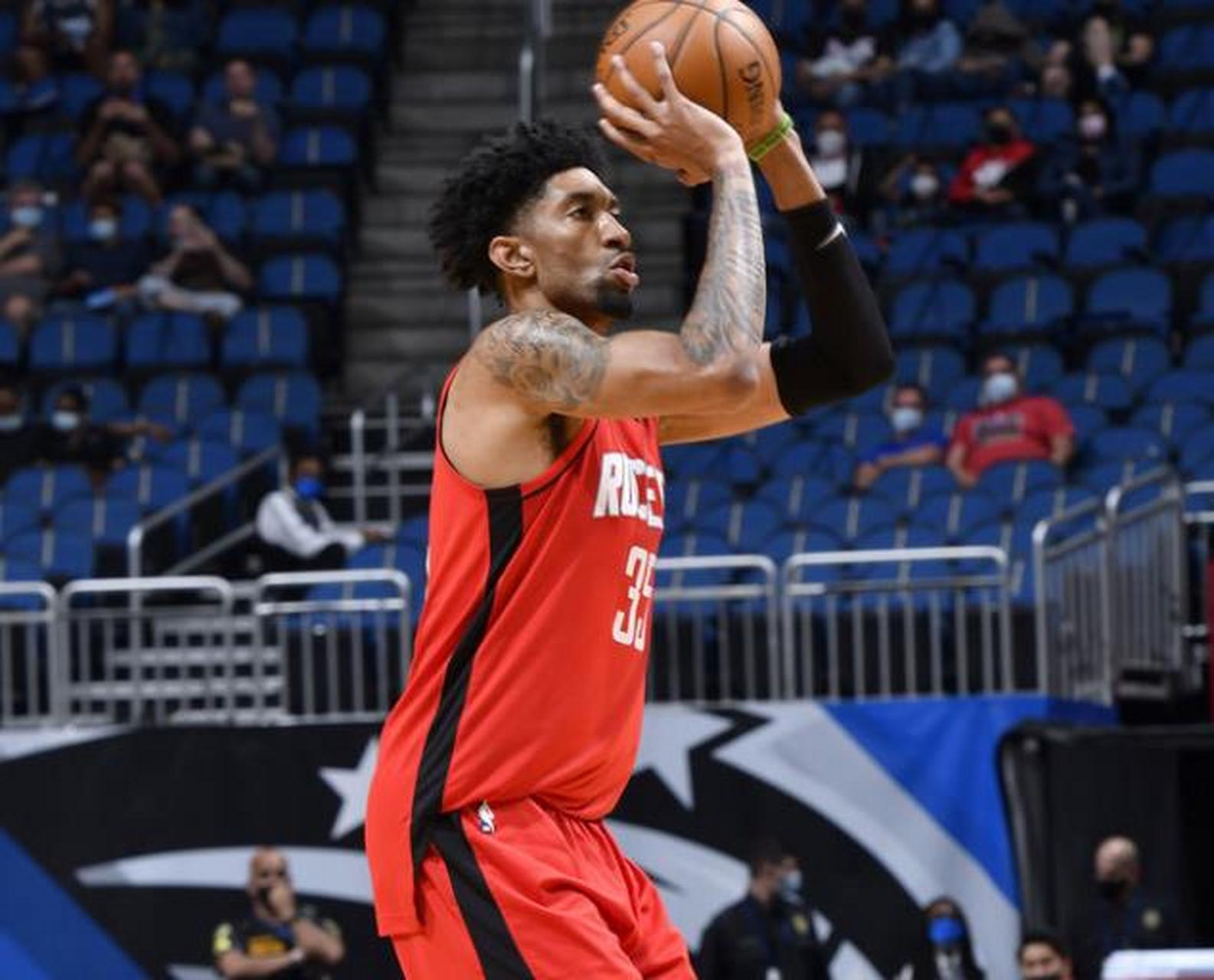 关于刚刚！赛后波士顿凯尔特人调整名单以备欧冠浓眉哥连续七场比赛得分超过状态火爆，比利亚雷亚尔队长鼓劲备战欧联的信息