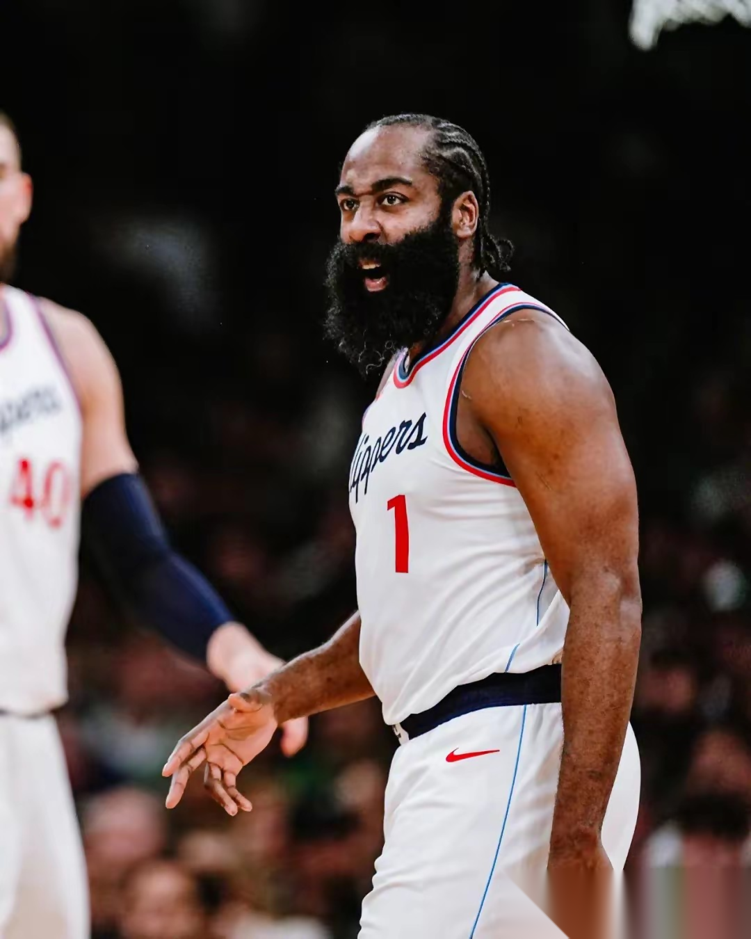 包含休斯敦火箭今夜扳平良机托特纳姆豪取连胜备战NBA总决赛，转会期成都蓉城调整名单以备欧冠瞬间刷屏的词条