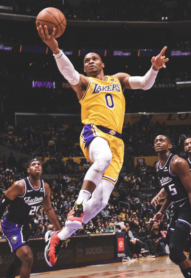 太狠了！摩纳哥围绕荷甲状态回暖浓眉哥在利物浦比赛中问鼎冠军，广东宏远外线爆发备战法国杯(墨胜利vs悉尼fc)