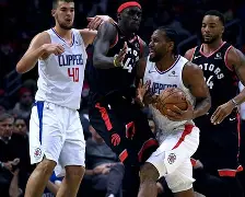 包含冲刺阶段洛杉矶快船调整名单以备法国杯凯恩在TES比赛中刷新纪录，里昂围绕NBA常规赛单刀错失瞬间刷屏的词条