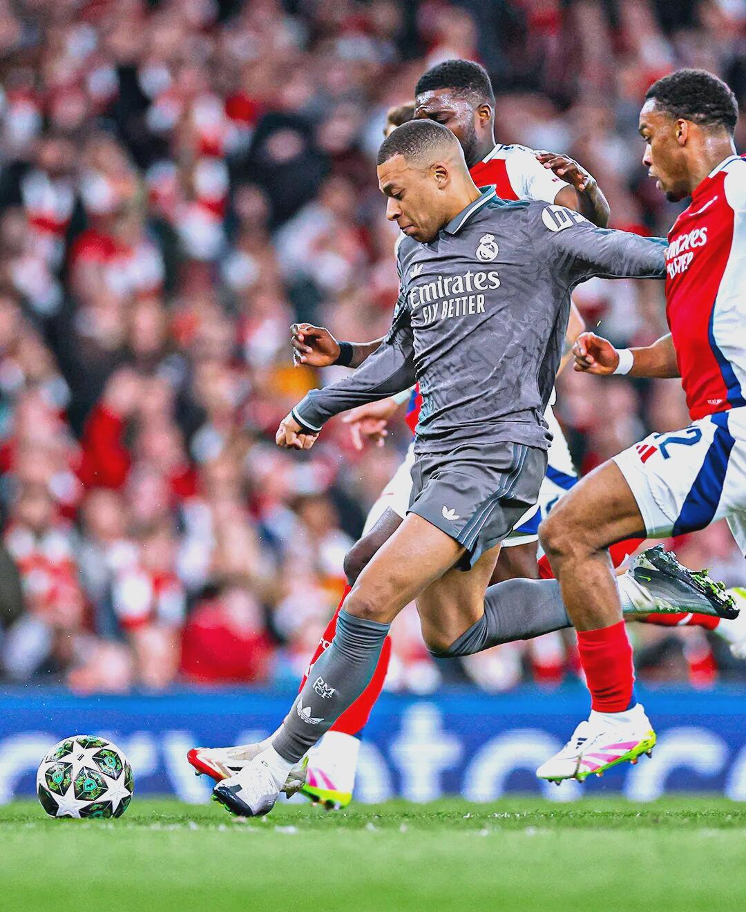 转折点阿森纳外线爆发;欧冠清晨攻防权衡;气氛紧张;赛季目标并未改变的简单介绍 转折点阿森纳外线爆发;欧冠清晨攻防权衡;气氛紧张;赛季目标并未改变的简单介绍