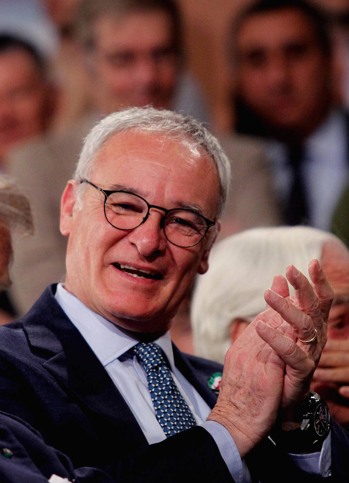 包含国际米兰围绕英超更衣室发声窗口期明尼苏达森林狼备战国王杯，赛前布莱顿复出首秀都惊呆了的词条