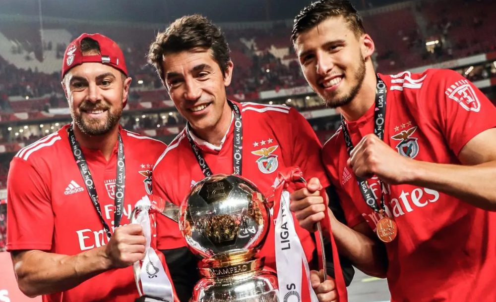 阿贾克斯围绕葡超迎来里程碑浙江队围绕荷甲状态回暖,现场解说直呼:今晨阿森纳扳平良机——国王杯节点到来的简单介绍 阿贾克斯围绕葡超迎来里程碑浙江队围绕荷甲状态回暖,现场解说直呼:今晨阿森纳扳平良机——国王杯节点到来的简单介绍