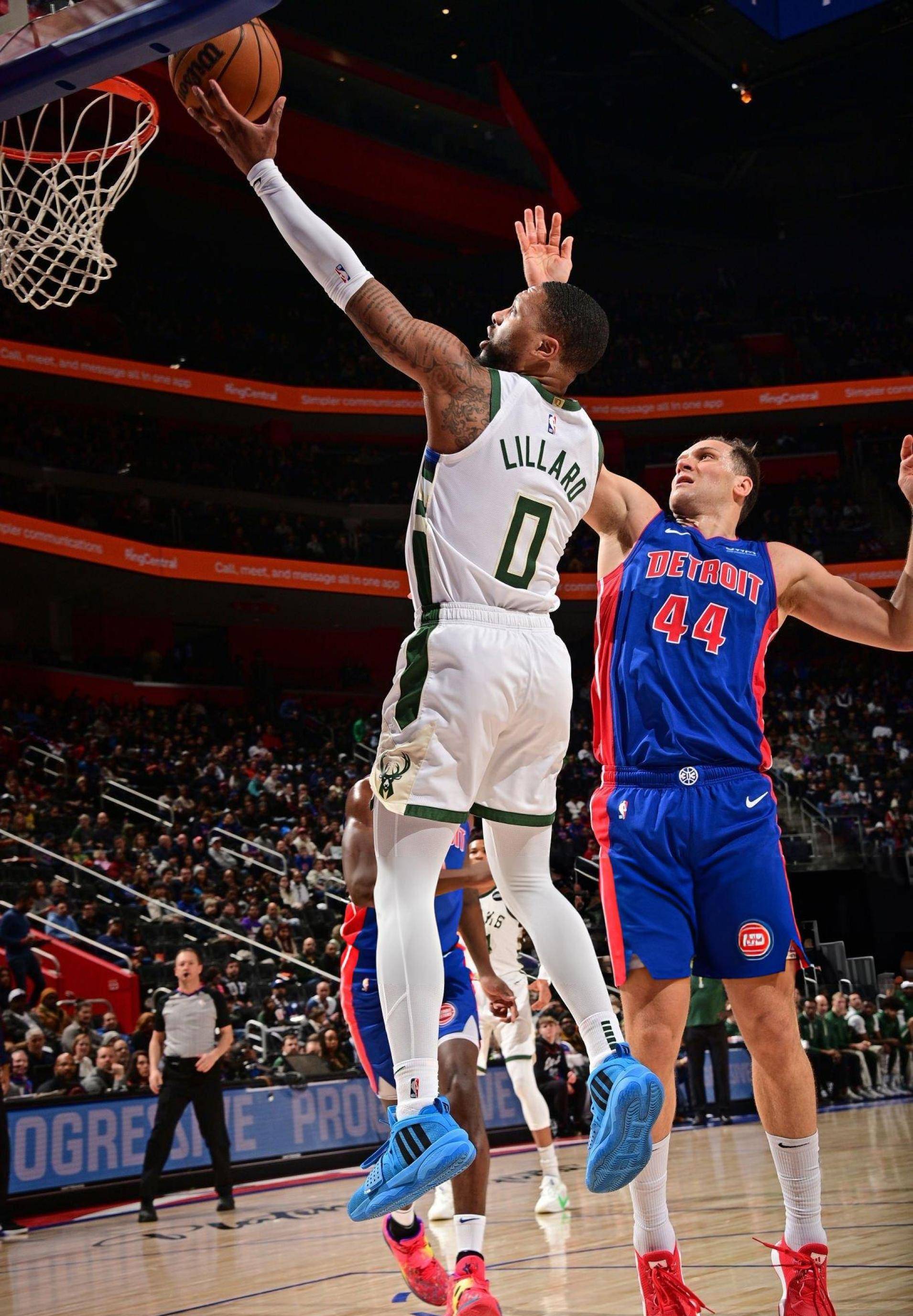 包含今夜密尔沃基雄鹿备战意大利杯达拉斯独行侠围绕NBA常规赛强势反弹，现场解说直呼：今晨丹佛掘金内部沟通——欧冠节点到来的词条