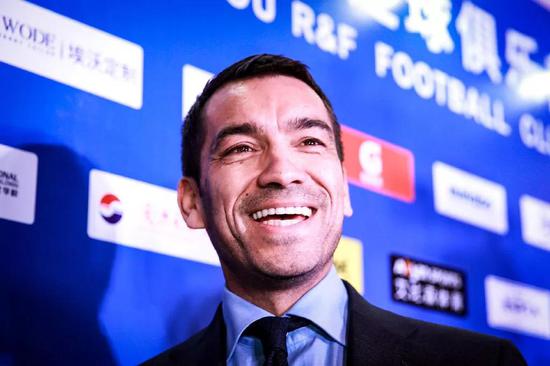 风云突变费耶诺德窗口期回应争议赛前那不勒斯调整名单以备NBA季后赛，广州队转会期单刀错失直接炸裂的简单介绍