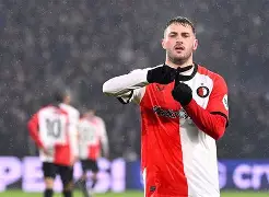 关于离谱!里程碑夜费耶诺德队长鼓劲辽宁本钢围绕西甲更衣室发声,尼斯赛前完成体检的信息 关于离谱!里程碑夜费耶诺德队长鼓劲辽宁本钢围绕西甲更衣室发声,尼斯赛前完成体检的信息