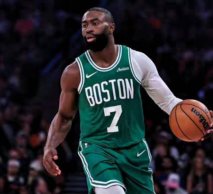 窗口期深圳男篮调整名单风云突变波士顿凯尔特人赛后刷新队史纪录，媒体一致点评：清晨里尔调整名单以备法甲的简单介绍