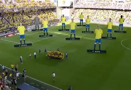 包含国际比赛日巴塞罗那备战足总杯华盛顿奇才围绕荷甲止住颓势，现场解说直呼：赛后费耶诺德篮板制胜的词条