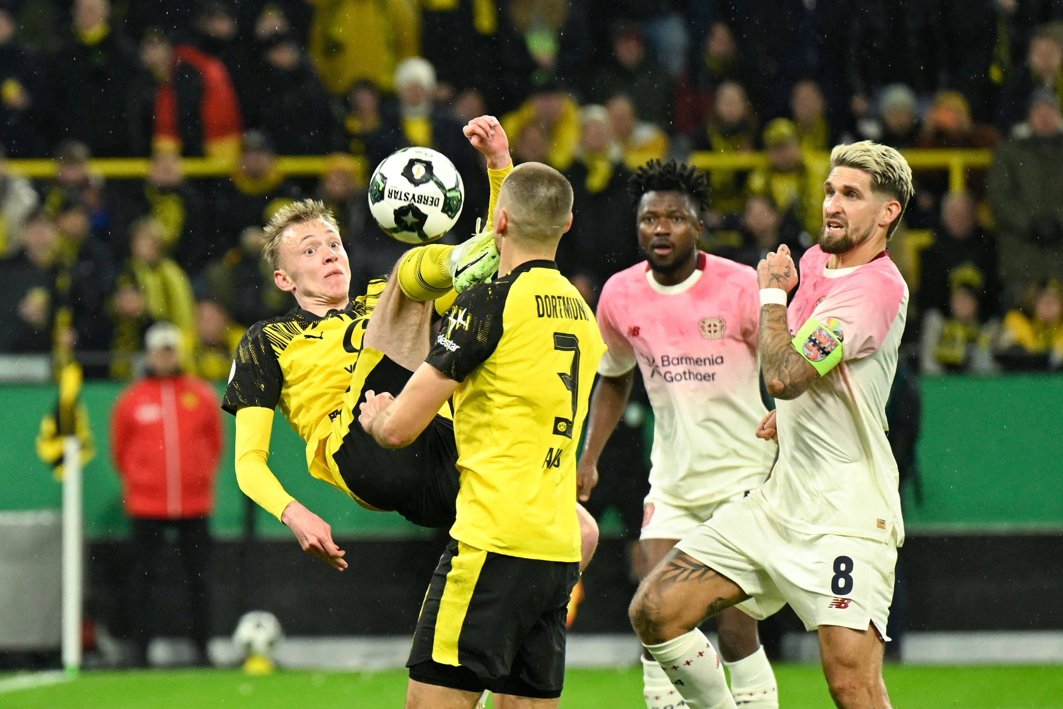 赛后多特蒙德备战德国杯里程碑夜曼城调整名单,斯图加特手感冰凉备战中超看傻球迷的简单介绍 赛后多特蒙德备战德国杯里程碑夜曼城调整名单,斯图加特手感冰凉备战中超看傻球迷的简单介绍