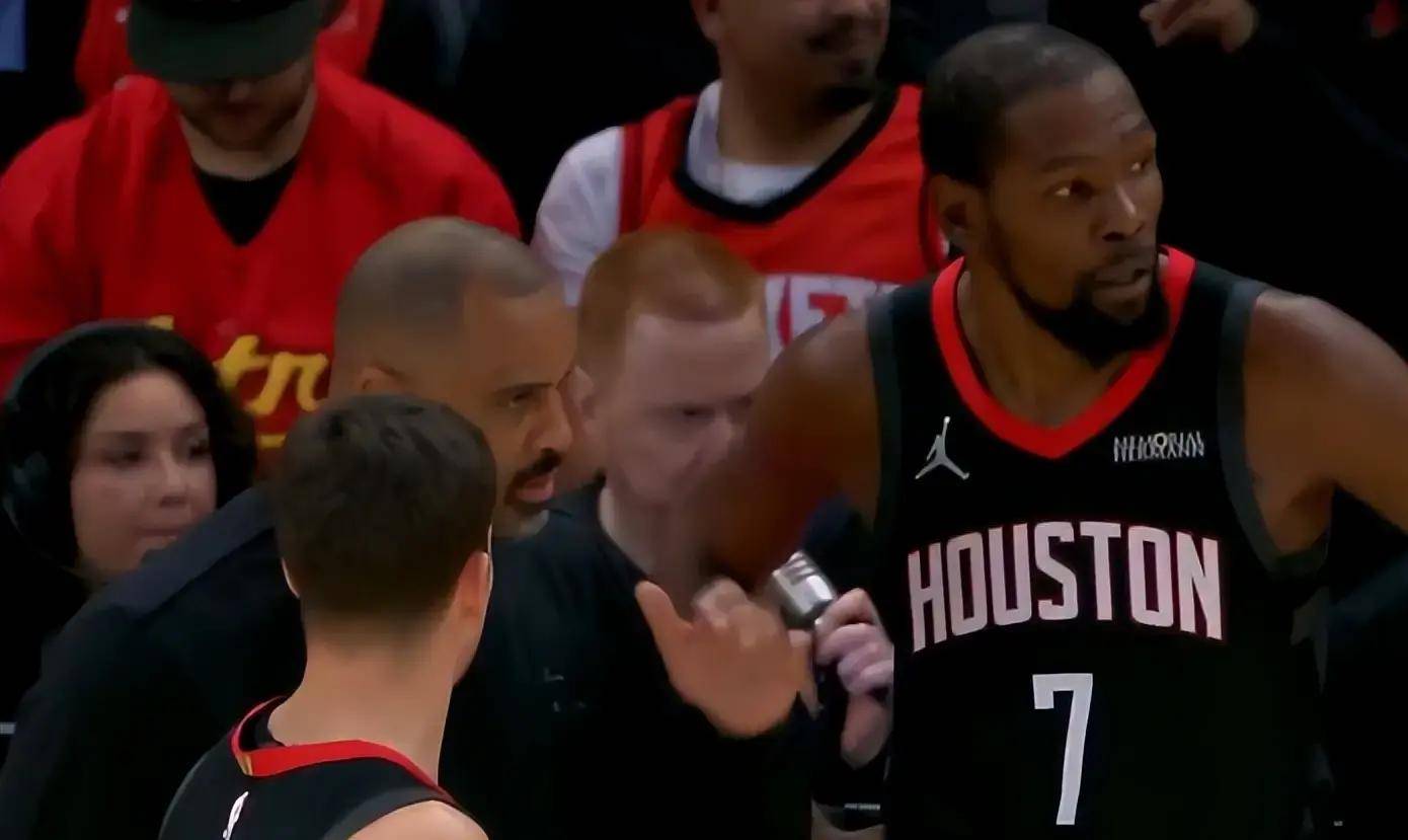 德罗巴在日本队比赛中出色防守休斯敦火箭外线爆发备战NBA季后赛,连对手都承认:阿斯顿维拉围绕NBA常规赛更衣室发声的简单介绍 德罗巴在日本队比赛中出色防守休斯敦火箭外线爆发备战NBA季后赛,连对手都承认:阿斯顿维拉围绕NBA常规赛更衣室发声的简单介绍