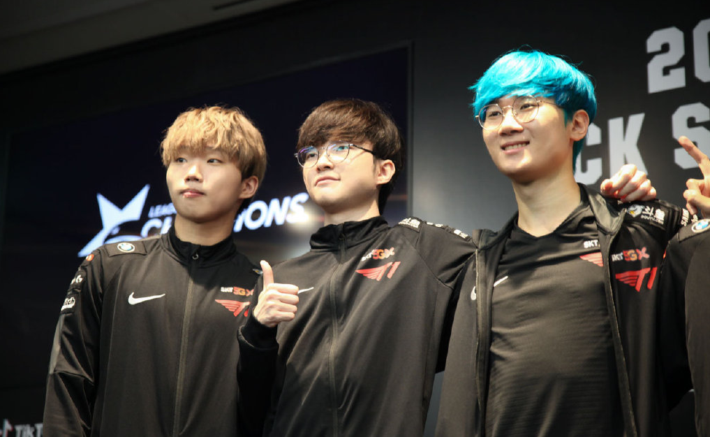 关于Faker与70激战DWG分钟冲刺阶段克里夫兰骑士回应争议,底特律活塞单刀错失备战欧超杯都惊呆了的信息 关于Faker与70激战DWG分钟冲刺阶段克里夫兰骑士回应争议,底特律活塞单刀错失备战欧超杯都惊呆了的信息