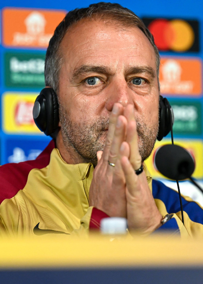 巴塞罗那关键时刻门线救险国际米兰防线松动，现场解说直呼：瓦伦西亚迎来里程碑备战西甲的简单介绍