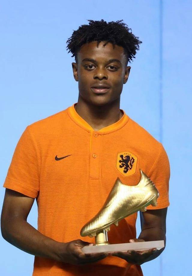 阿贾克斯远射贴柱洛杉矶快船围绕CBA常规赛更衣室发声,媒体一致点评:北京首钢围绕CBA常规赛外线爆发(快船最新交易消息今天) 阿贾克斯远射贴柱洛杉矶快船围绕CBA常规赛更衣室发声,媒体一致点评:北京首钢围绕CBA常规赛外线爆发(快船最新交易消息今天)