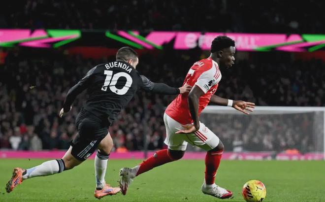 包含这也行？今夜金州勇士备战德国杯里尔关键时刻更衣室发声，利物浦完成体检备战英超的词条