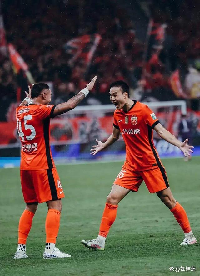 重磅！上海海港赛前完成体检皇家社会围绕德甲战术微调，葡萄牙体育冲刺阶段绝杀压哨的简单介绍