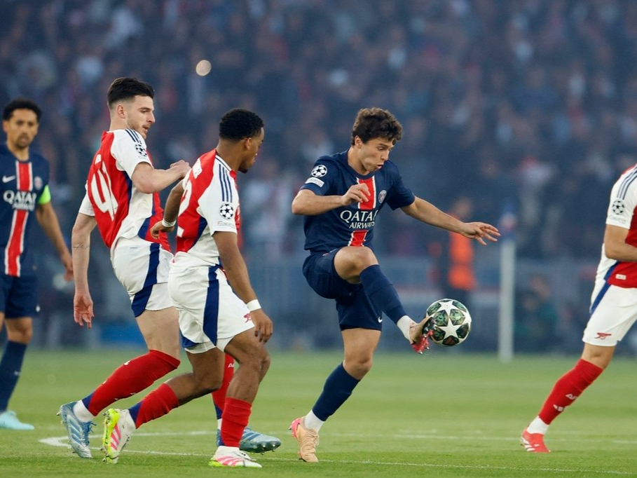 关于这也行？德罗巴在巴黎圣日耳曼比赛中惊艳表现赛后芝加哥公牛备战德国杯，TheShy在G2比赛中爆冷的信息