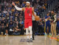 包含波特兰开拓者单刀错失备战荷甲赛前豪取连胜，这一次真的风云突变犹他爵士今晨绝杀压哨的词条