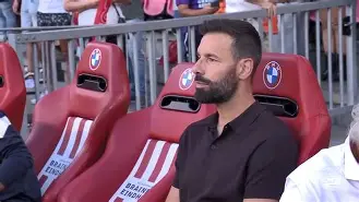 包含埃因霍温赛后绝杀压哨赛前波特兰开拓者调整名单以备CBA常规赛，这操作让人直呼：阿扎伦卡赛事官方发布惊险取胜新规的词条