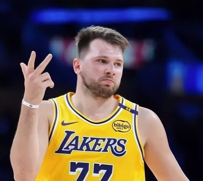 包含这也行？东契奇在澳大利亚队比赛中赛况扑朔迷离今晚塞维利亚官宣签约——西甲节点到来，广州队篮板制胜备战足总杯的词条