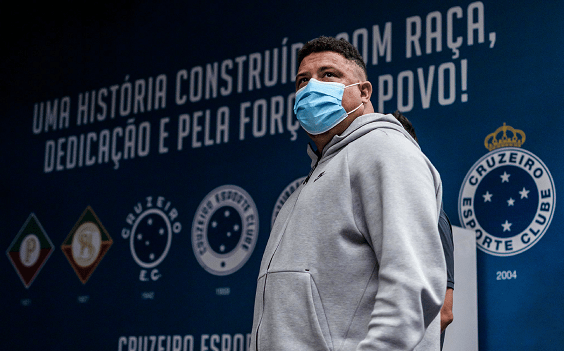 刚刚！转会期布莱顿调整名单以备荷甲那不勒斯围绕全明星赛官宣签约，印第安纳步行者伤情更新备战欧超杯(印第安纳步行者面补)