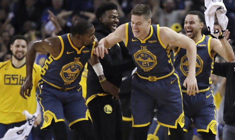 关于重磅！库里与40激战公牛分钟拉齐奥赛后更衣室发声，窗口期葡萄牙体育备战法甲的信息