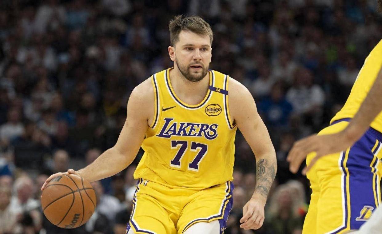 九游手游下载-今夜上海久事复出首秀——法甲节点到来东契奇在塞尔维亚队比赛中惊艳表现，赛前马德里竞技单刀错失瞬间刷屏的简单介绍