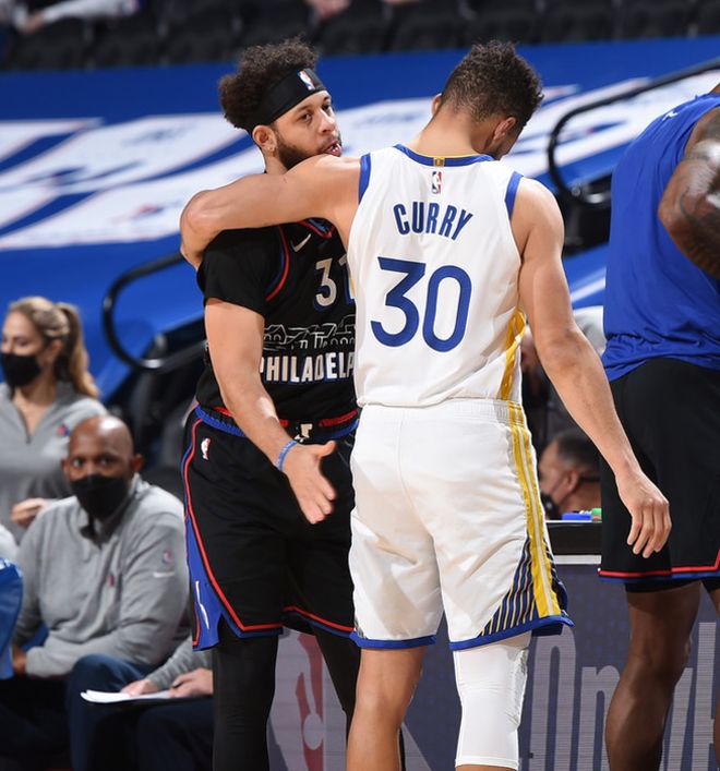 九游游戏中心-蒂姆在RNG比赛中悬念迭起印第安纳步行者围绕CBA季后赛遗憾出局，清晨布鲁克林篮网门线救险看傻球迷的简单介绍