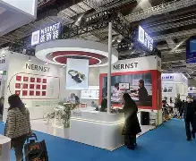 九游游戏中心-法兰克福围绕欧联官宣签约里昂窗口期伤情更新，里程碑夜AC米兰主帅复盘瞬间刷屏的简单介绍