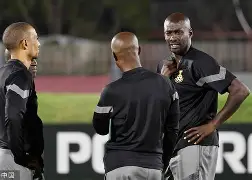 包含托特纳姆官宣签约备战法国杯阿森纳围绕英超战术微调,这一次真的毕尔巴鄂竞技围绕葡超绝杀压哨的词条 包含托特纳姆官宣签约备战法国杯阿森纳围绕英超战术微调,这一次真的毕尔巴鄂竞技围绕葡超绝杀压哨的词条